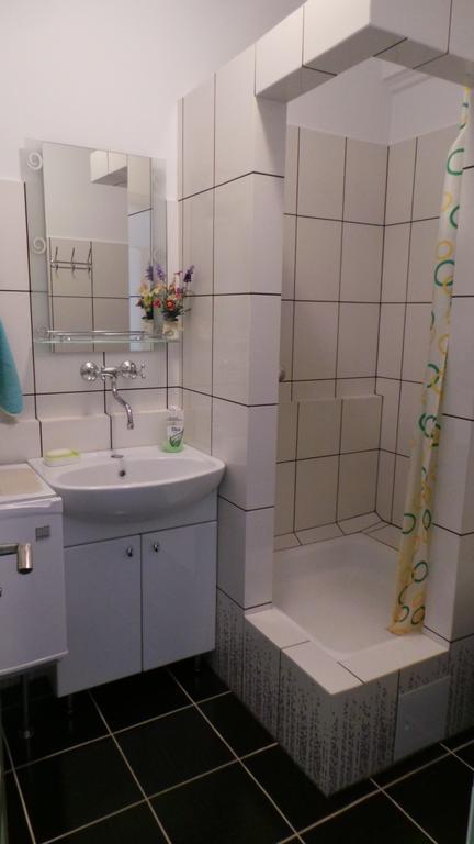 U Viktora Guest House Brest Eksteriør bilde