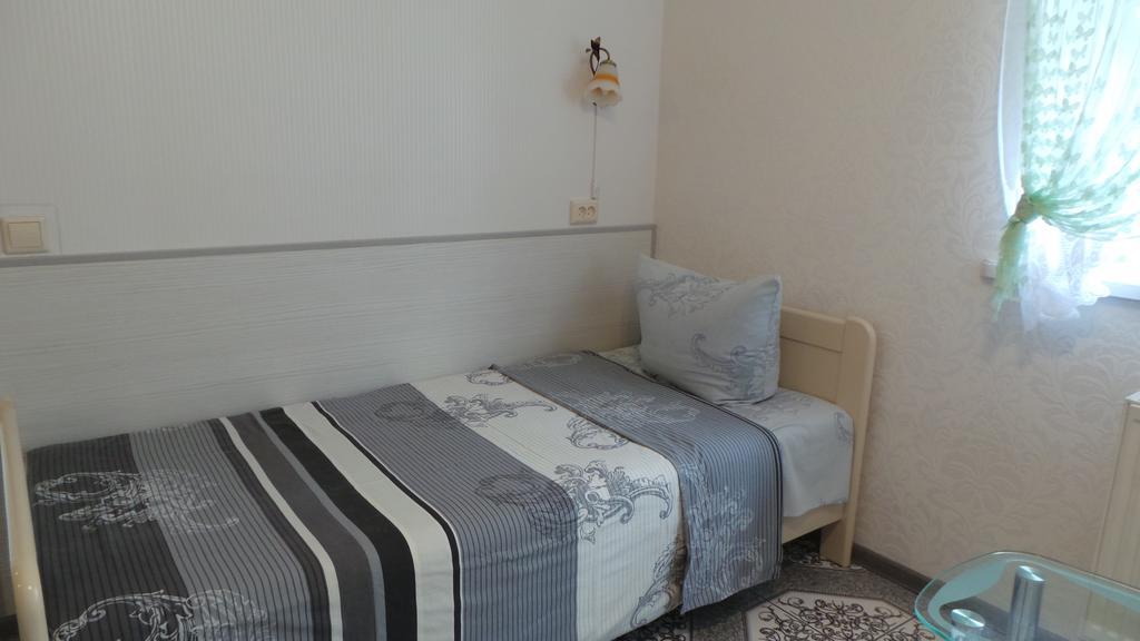 U Viktora Guest House Brest Eksteriør bilde