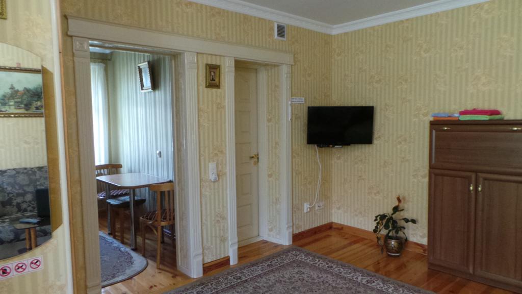 U Viktora Guest House Brest Eksteriør bilde