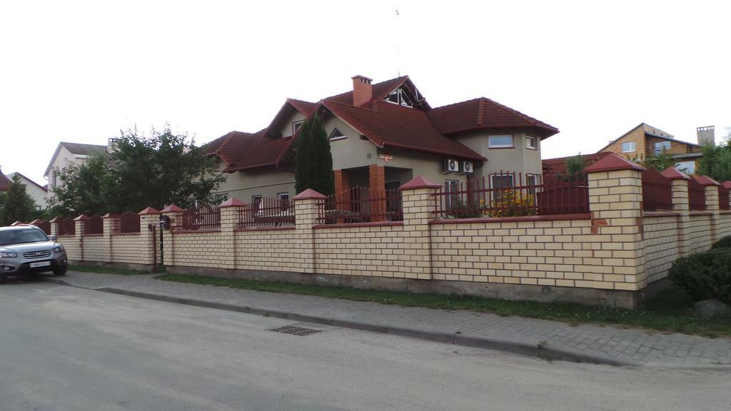 U Viktora Guest House Brest Eksteriør bilde